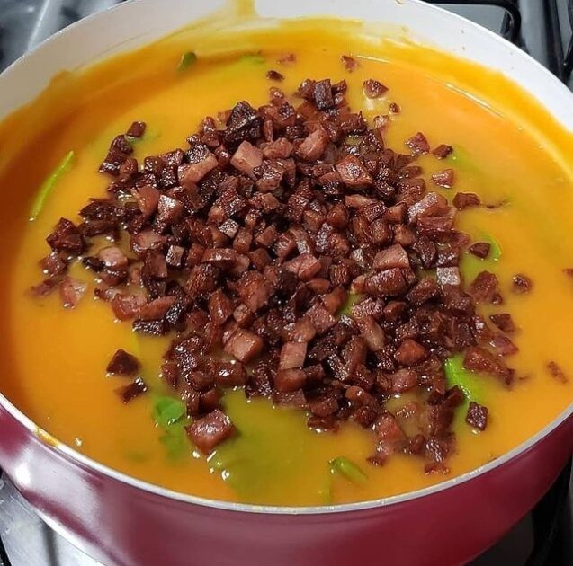 Abobrinha cremosa com frango e bacon - foto