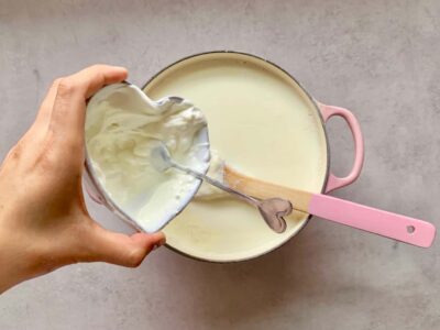 misturar iogurte natural