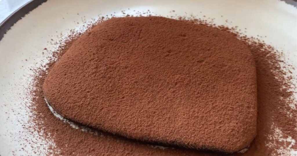 Bombom chocolate artesanal polvilhar cacau