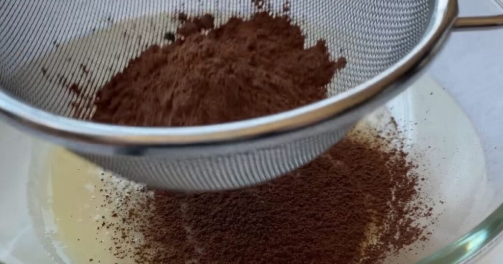 Bombom chocolate gostoso peneira