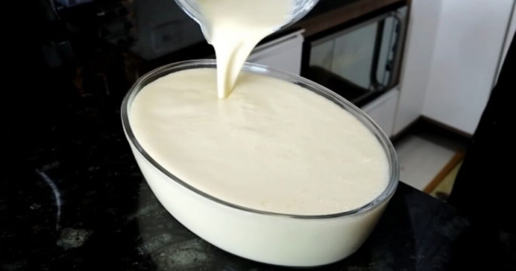 Mousse de leite ninho travessa cremoso