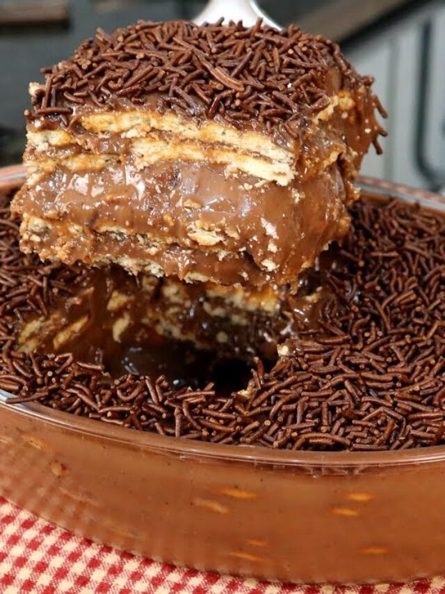 Torta de bolacha de brigadeiro
