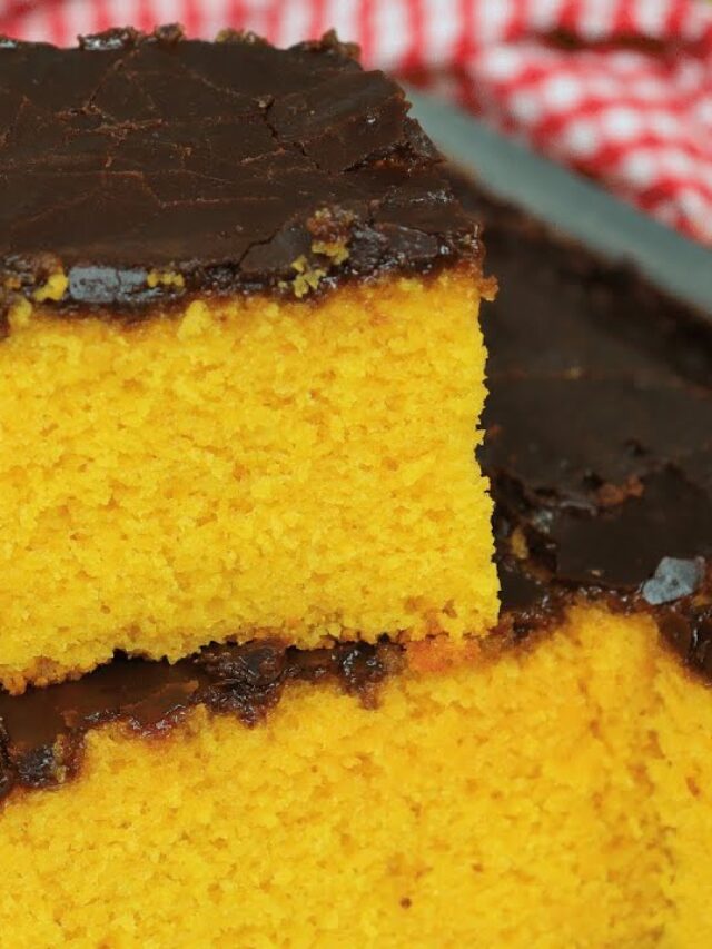  Bolo de cenoura com cobertura de chocolate durinha