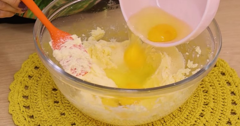 Bolo Mesclado manteiga acucar ovos