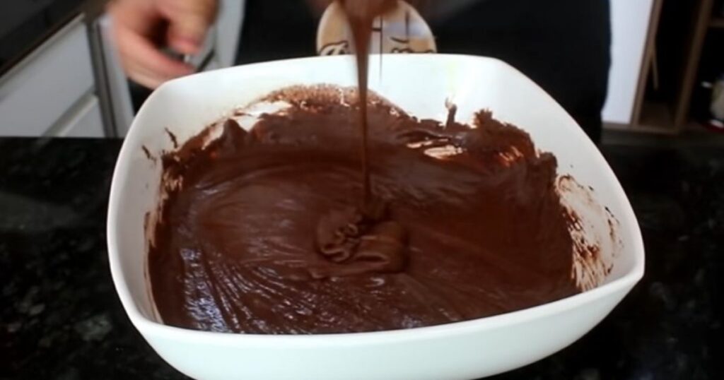 Brownie de Nescau massa gostosa