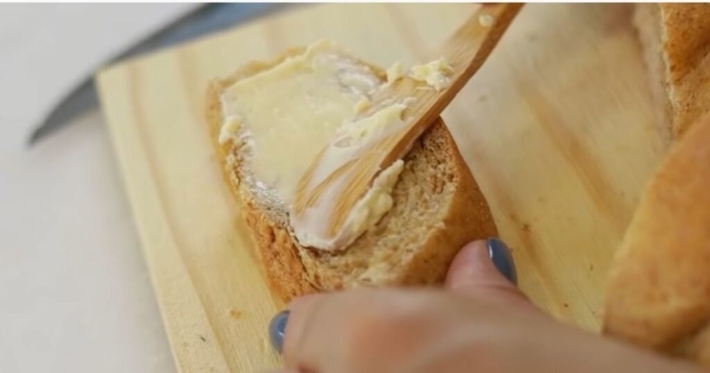 Pão semi integral manteiga