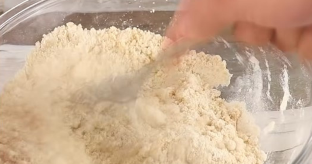 Torta de banana recipiente mistura