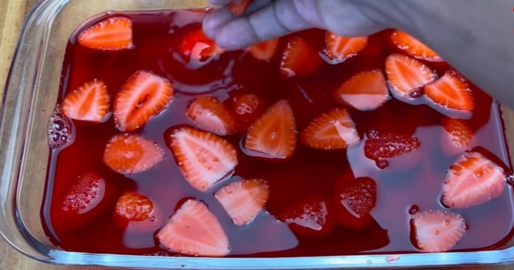 gelatina travessa morango