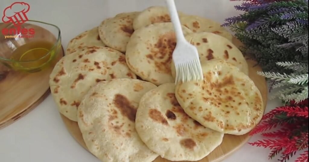 pincelar pao de frigideira