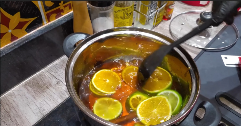 Quentao de cachaca limao laranja