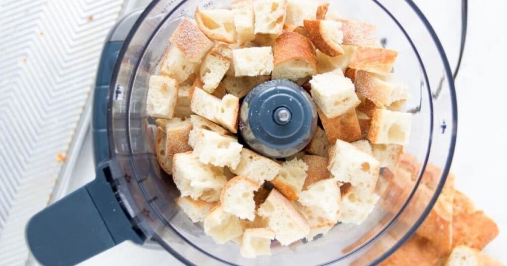 pao picado no liquidificador