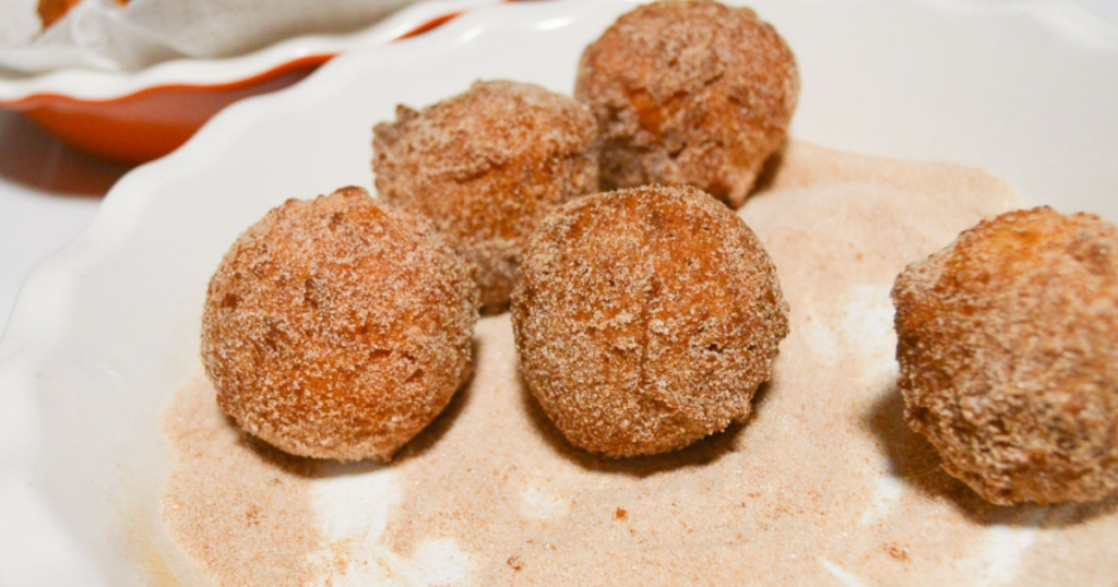 Bolinho de chuva cobertura canela e acucar