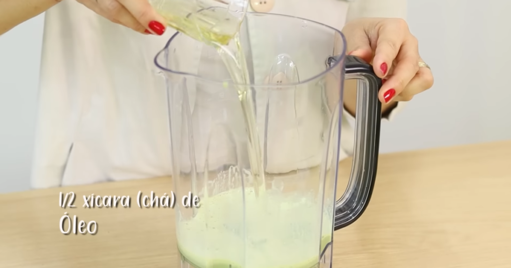 Bolo capim cidreira leite suco verde ovo oleo