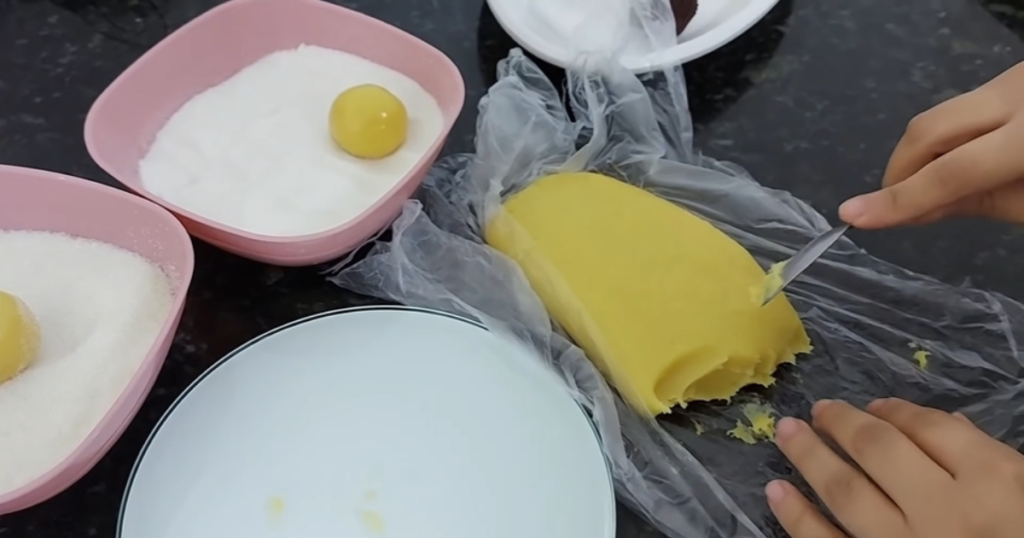 Brigadeiro de milho massa bolear pedaço
