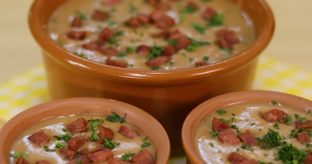 Caldinho de feijao pronto