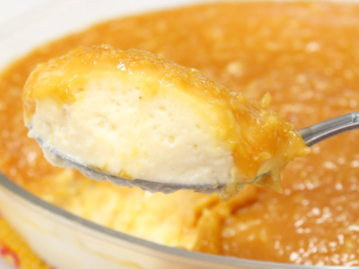 Sobremesa gelada abacaxi cobertura caramelo com coco TC