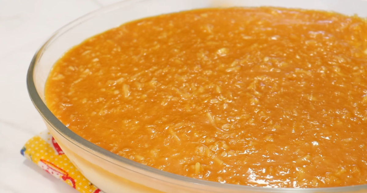 Sobremesa de Abacaxi com Cobertura Caramelizada de Coco