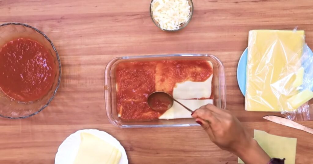 molho de tomate na lasanha