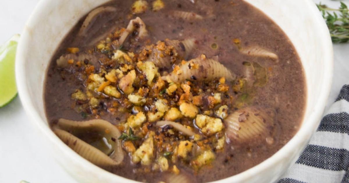 Sopa de Feijão com Macarrão