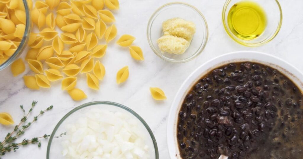 sopa feijao e macarrao