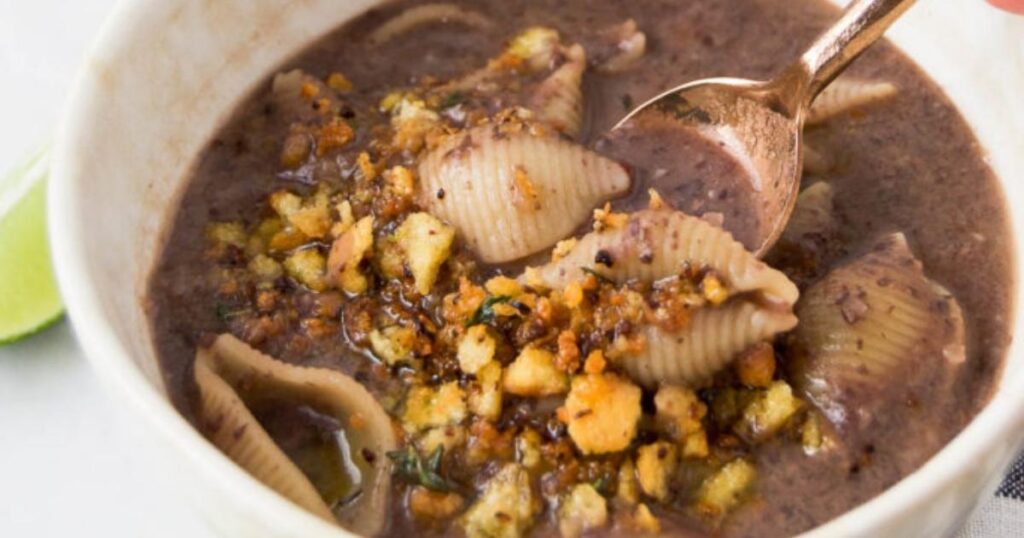 sopa pasta e fagioli