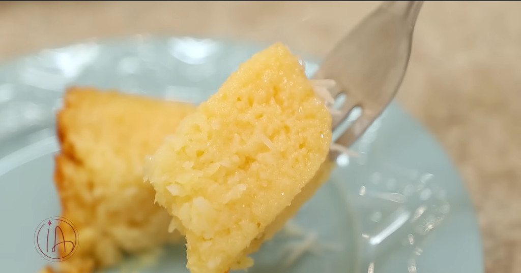 Bolo Fácil e Rápido Sem Liquidificador pedaco