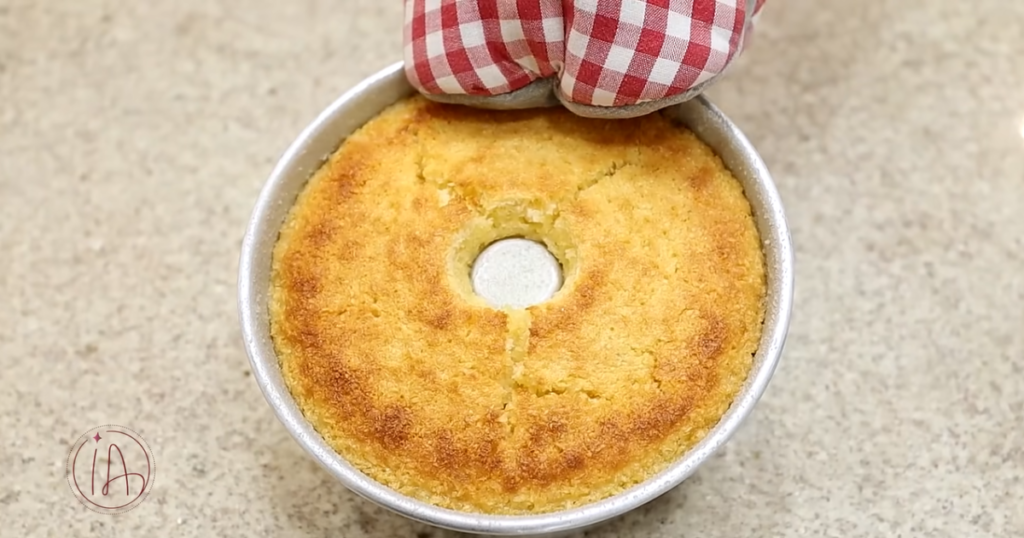 Bolo Fácil e Rápido assado