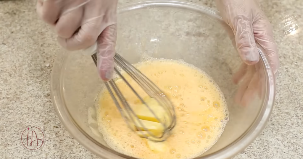 Bolo Fácil e Rápido ovos manteiga mistura