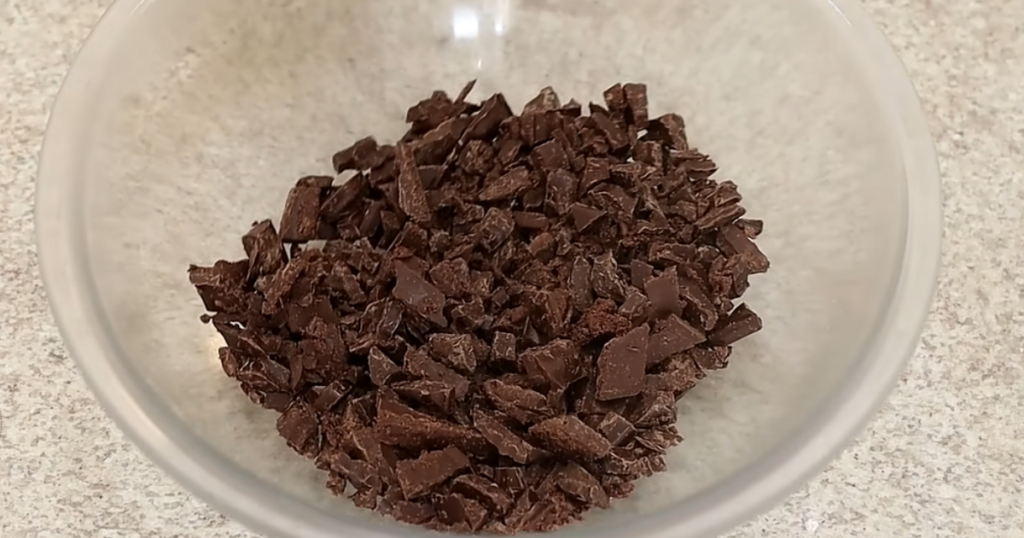 Melhor bolo de chocolate picado