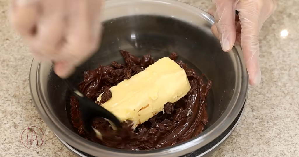 Melhor bolo de chocolate picado manteiga