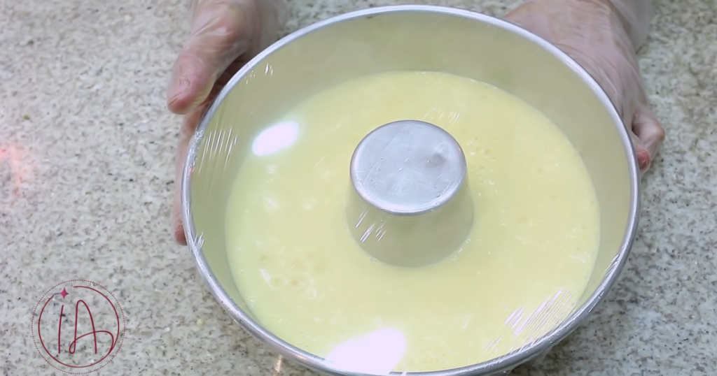 Sobremesa de abacaxi forma papel filme