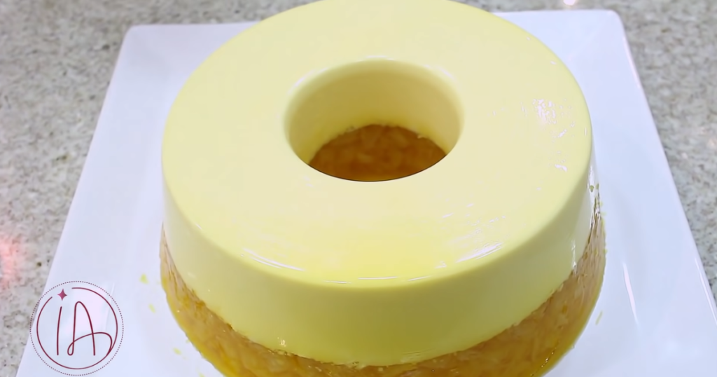 Sobremesa de abacaxi pronta