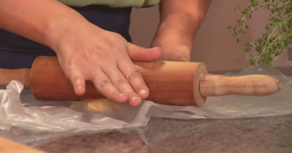 abrir massa com rolo