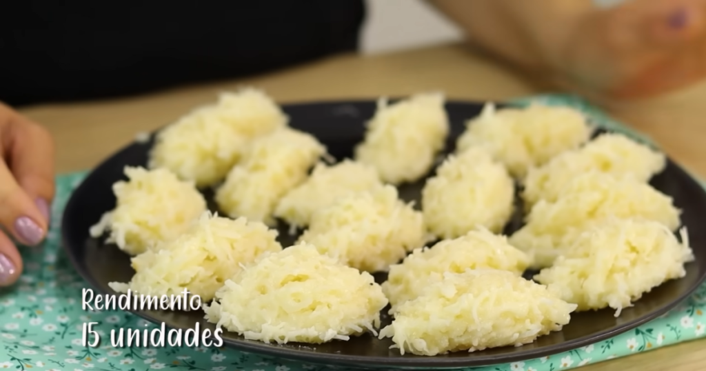 Cocada sem leite condensado gostosa pronta