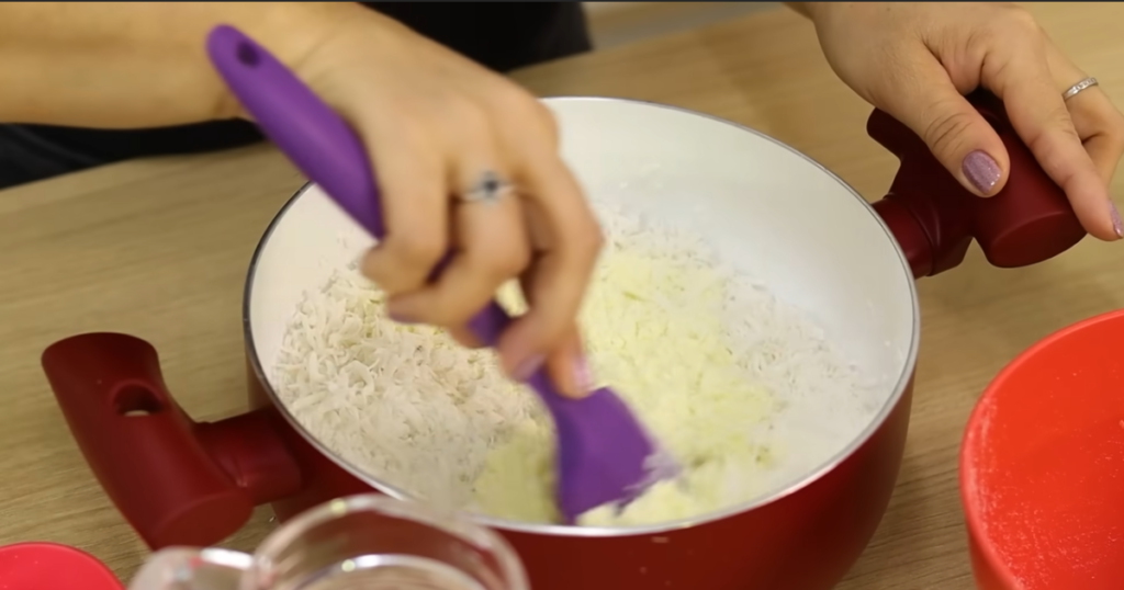 Cocada sem leite condensado mistura