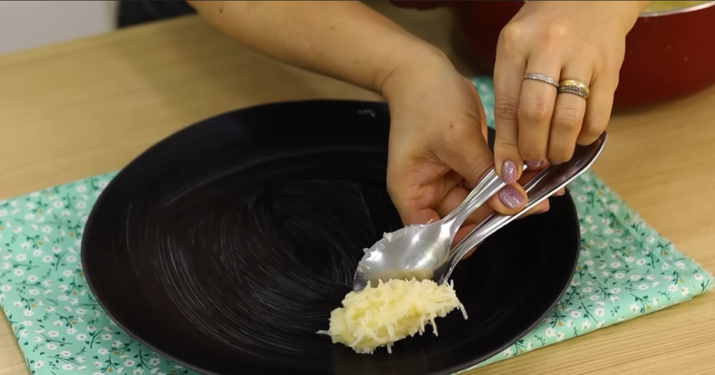 Cocada sem leite condensado prato untado cocada modelada