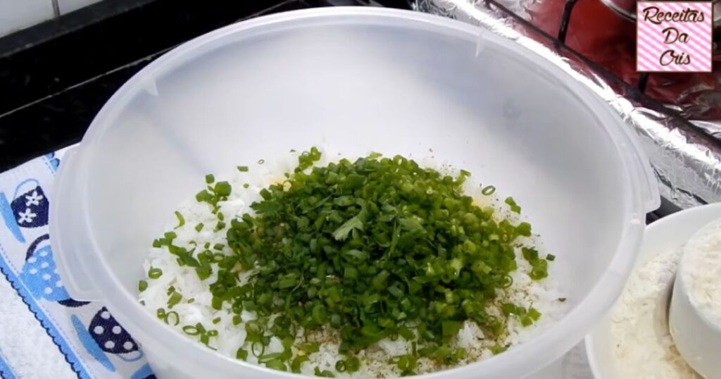 cheiro verde bolinho de arroz