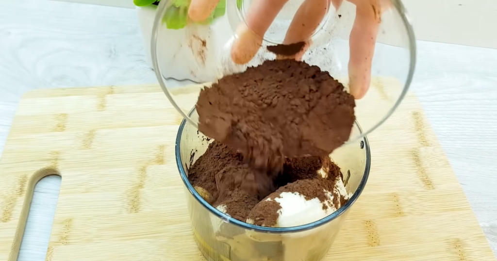 Bolo de Chocolate rápido de Microondas cacau