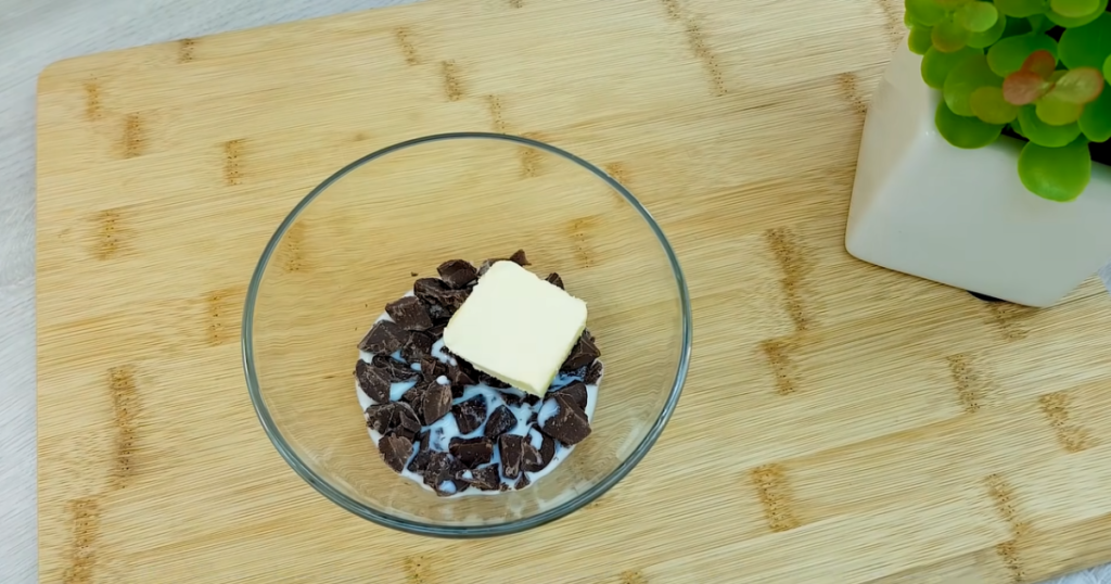 Bolo de Chocolate rápido de Microondas chocolate leite manteiga