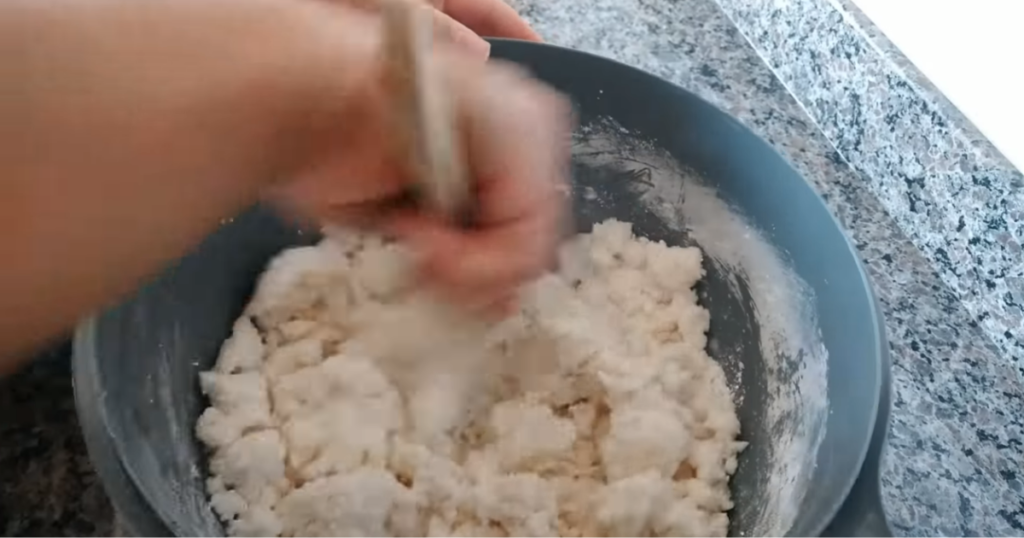 Pipoca maluca biscoito polvilho leite mistura recipiente