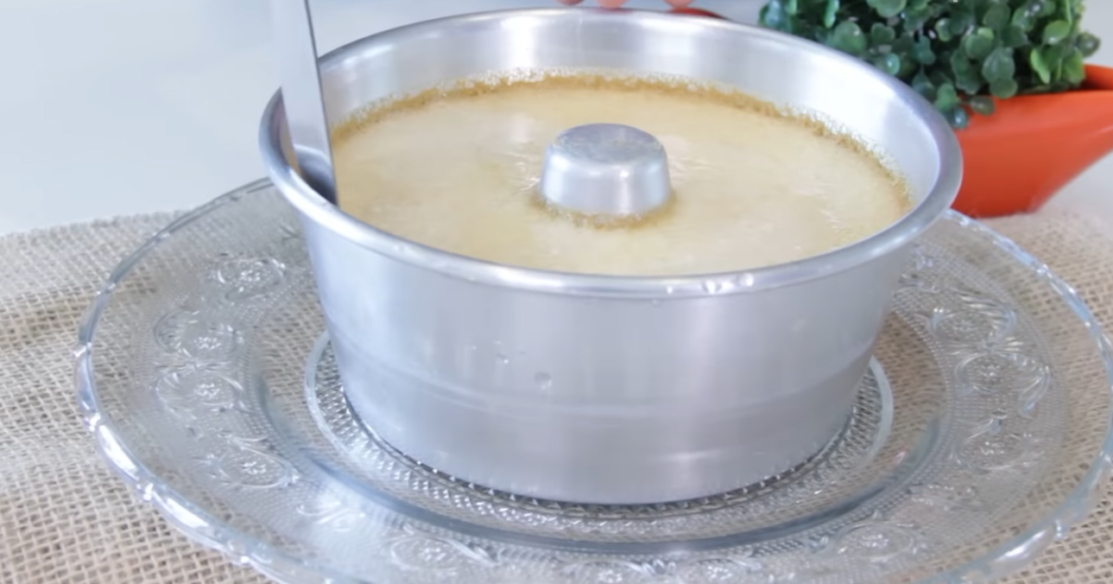 Pudim de leite ninho desenformar