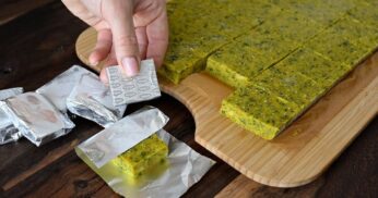 Caldo de legumes caseiro sem produtos químicos
