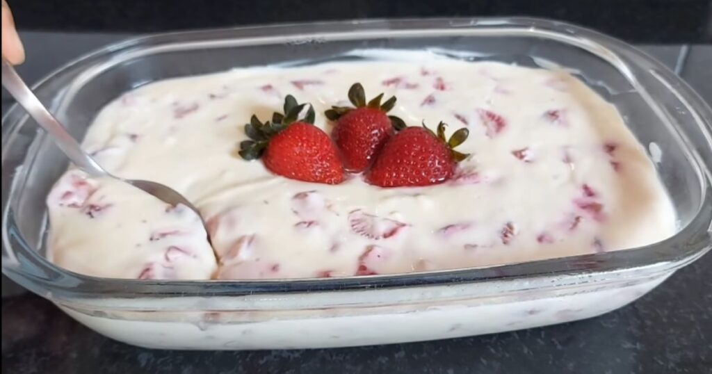 gelado sobremesa morango