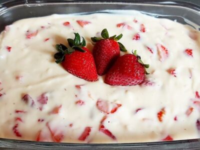 sobremesa gelada morango