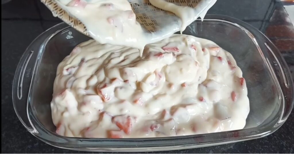 sobremesa morango na travessa