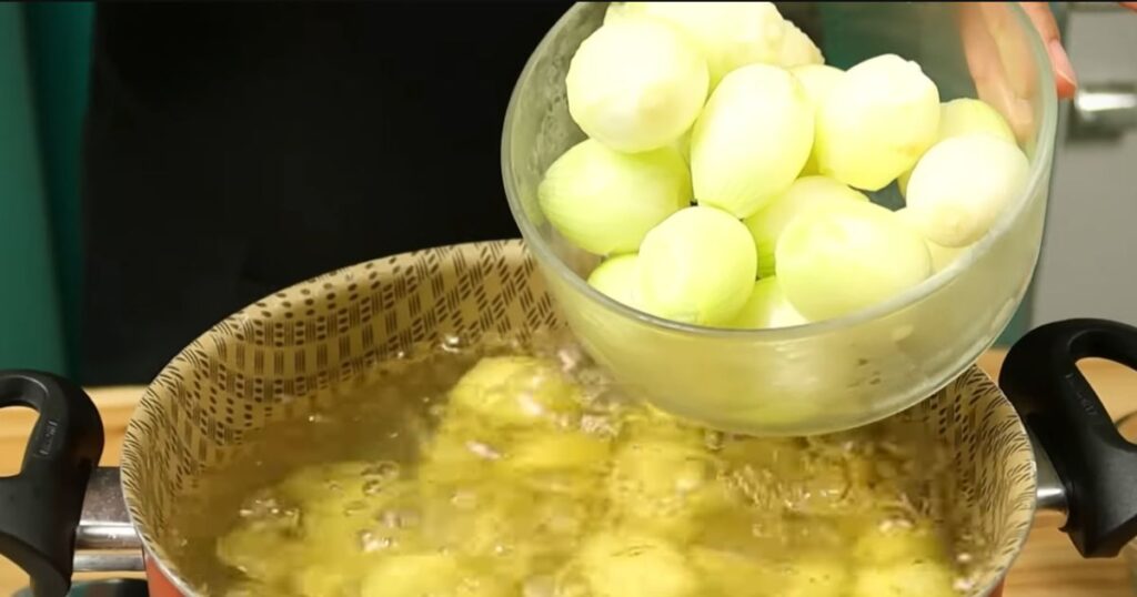 Batatinhas de festa cebolas conserva