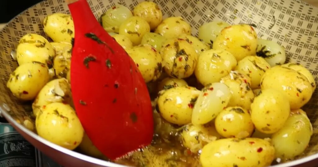 Batatinhas de festa molho mistura tempero