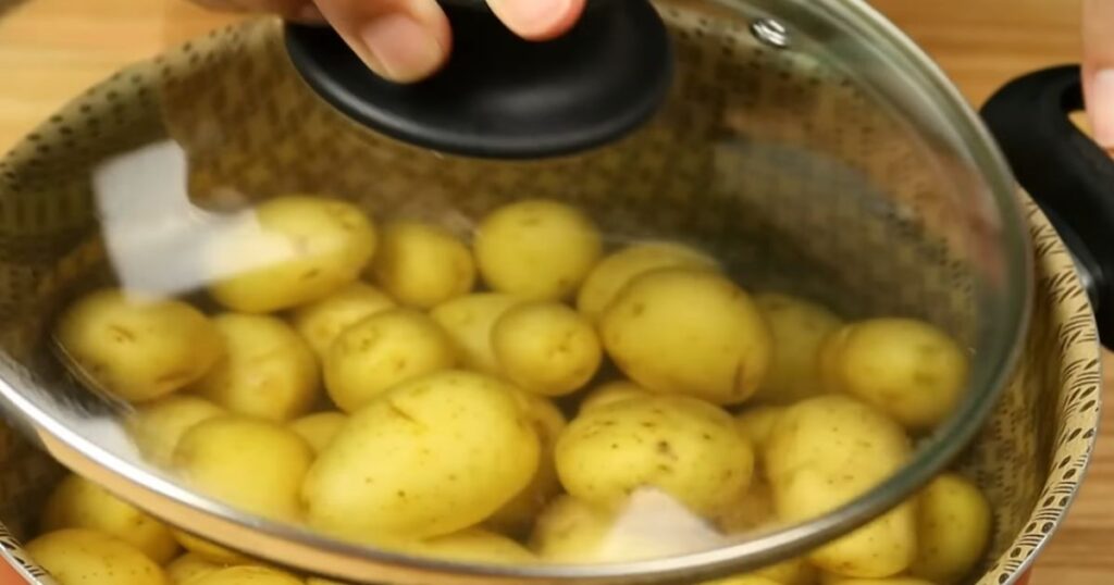 Batatinhas de festa tampa panela