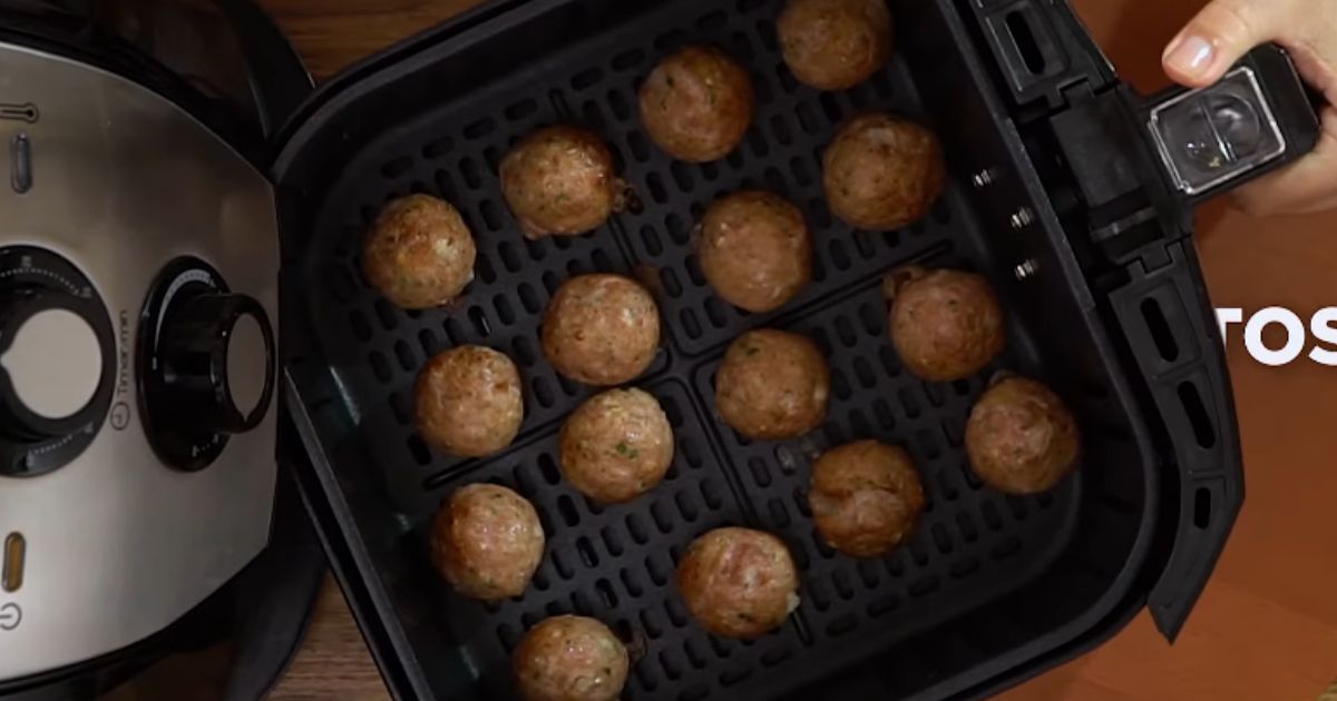 Bolinho de linguiça na airfryer