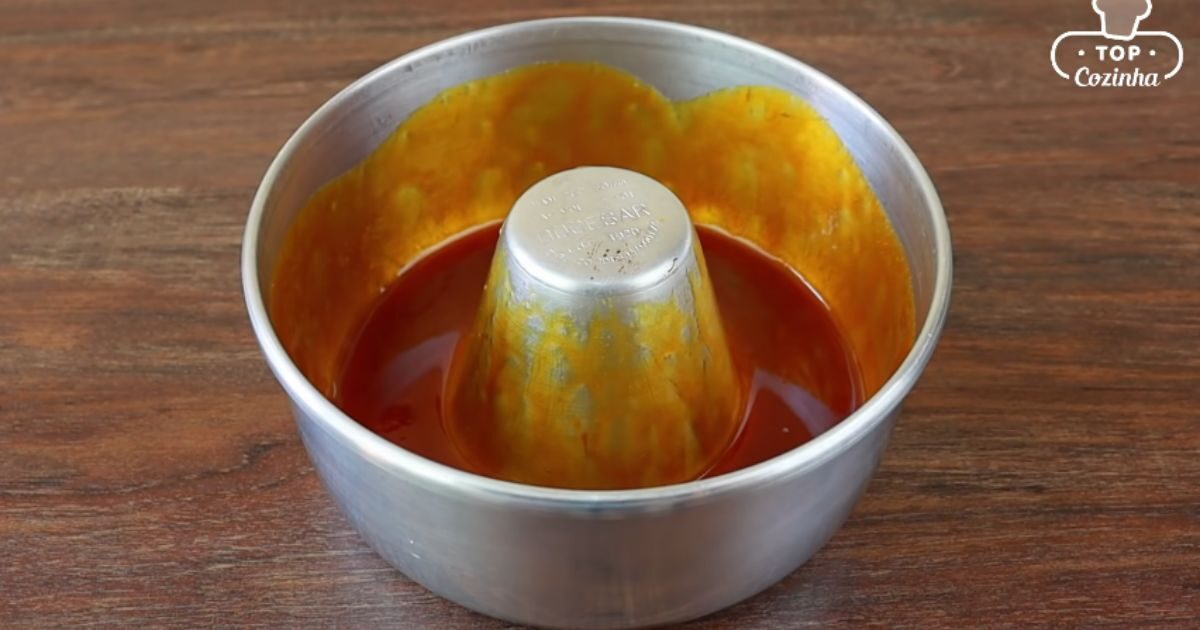 bolo pudim caramelizar